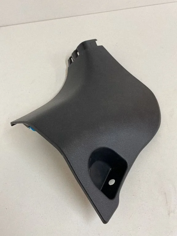 Foot area side trim 6211148080