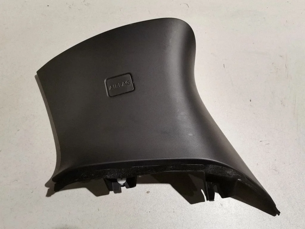 (D) piilari kate (ülemine) – Land Rover Evoque I (2011-2018)