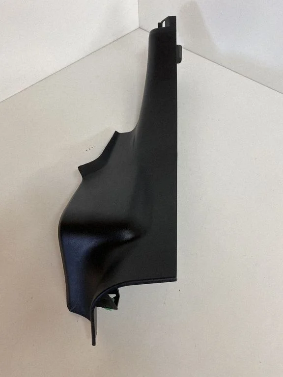 Rear seat side bottom trim – Maserati Ghibli (2013-)
