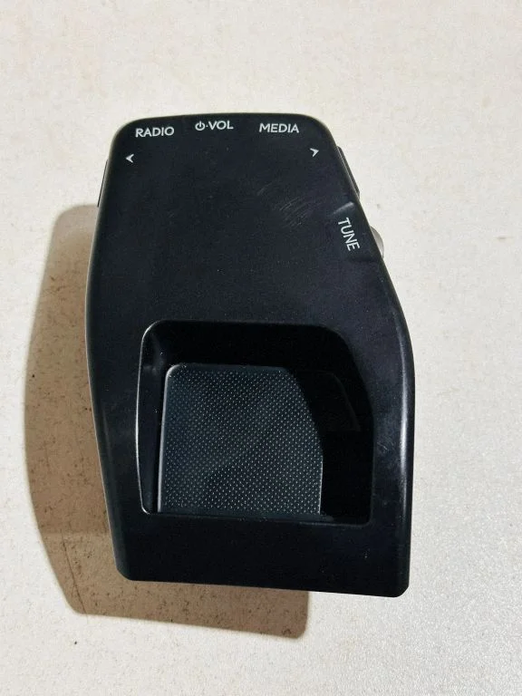 Multifunctional control switch/knob 8617076020