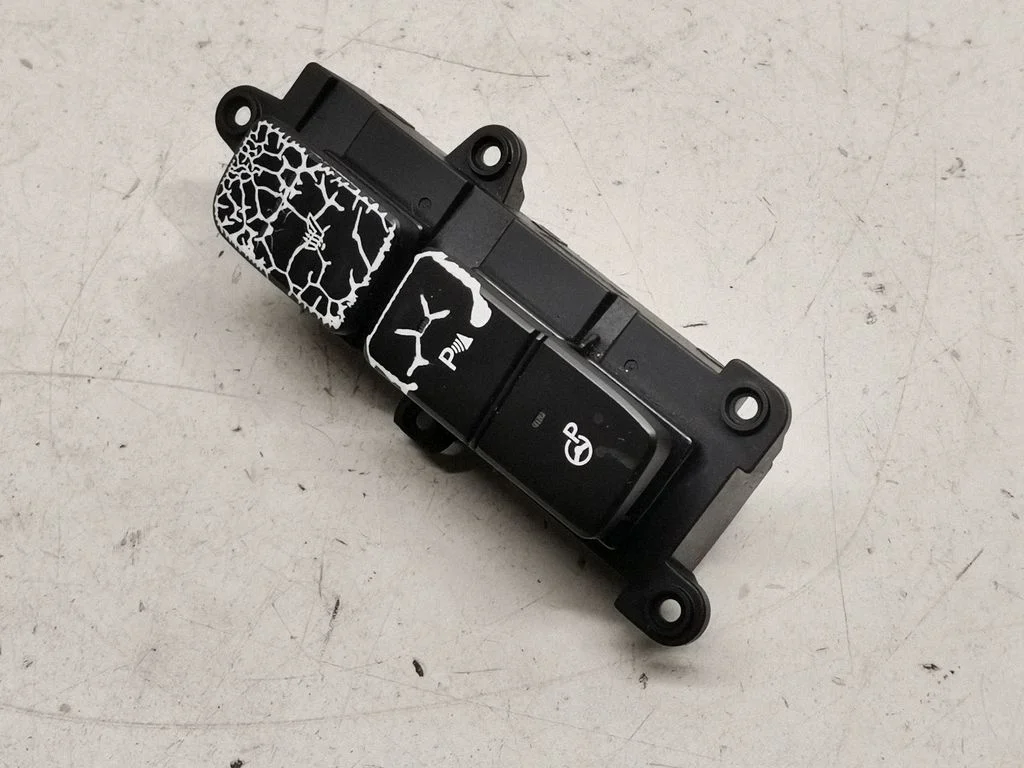 Other switches/knobs/shifts 933102W220