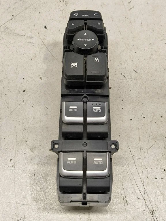 Elektrisko logu slēdzis 93570C5620WK