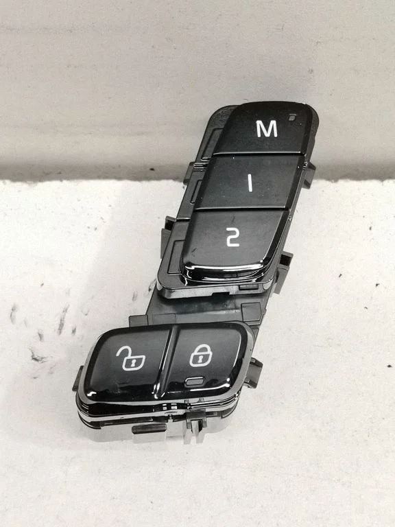 Seat memory switch 31433417