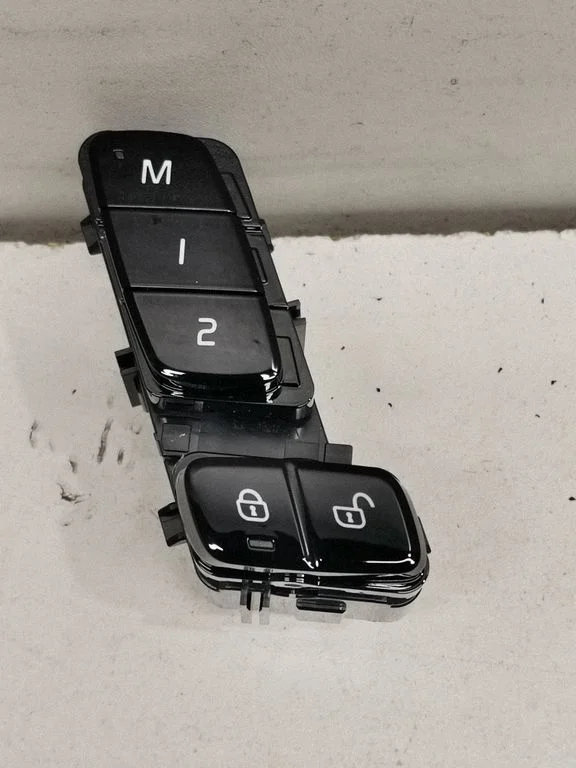 Seat memory switch 31433418
