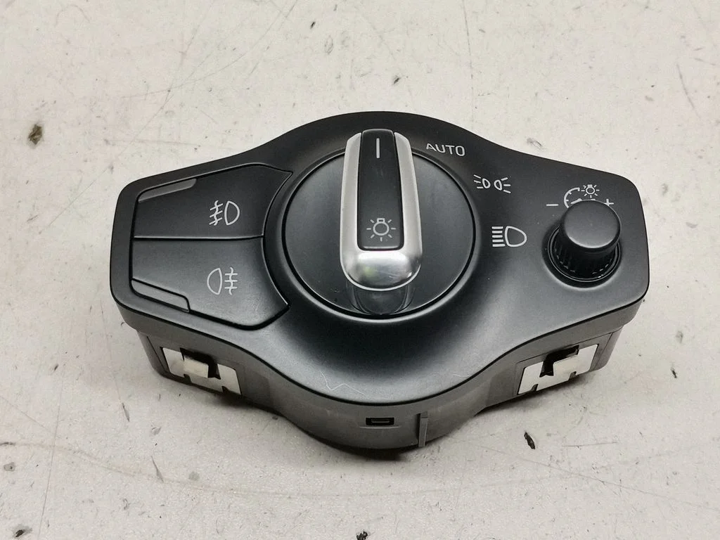 Light switch 8K0941531AS