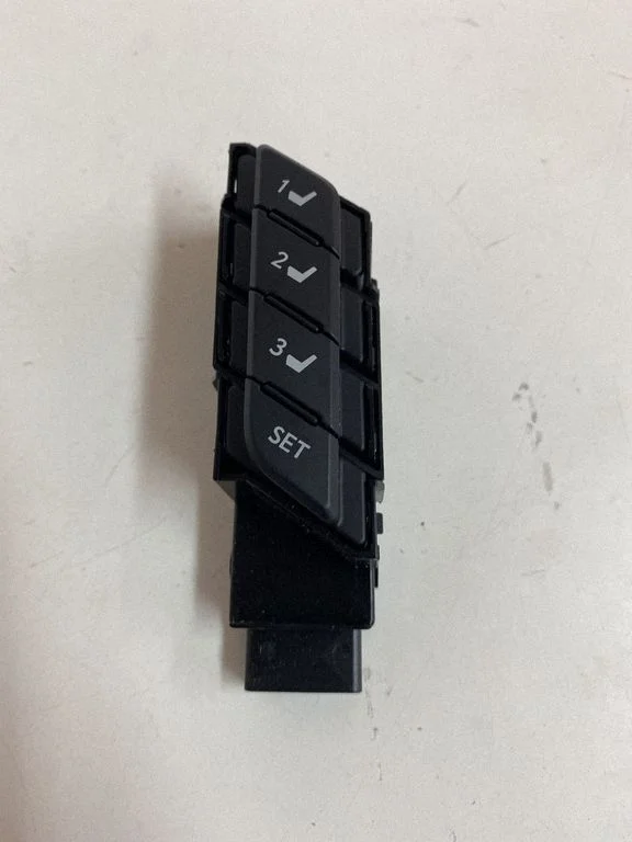 Seat memory switch 15D395R