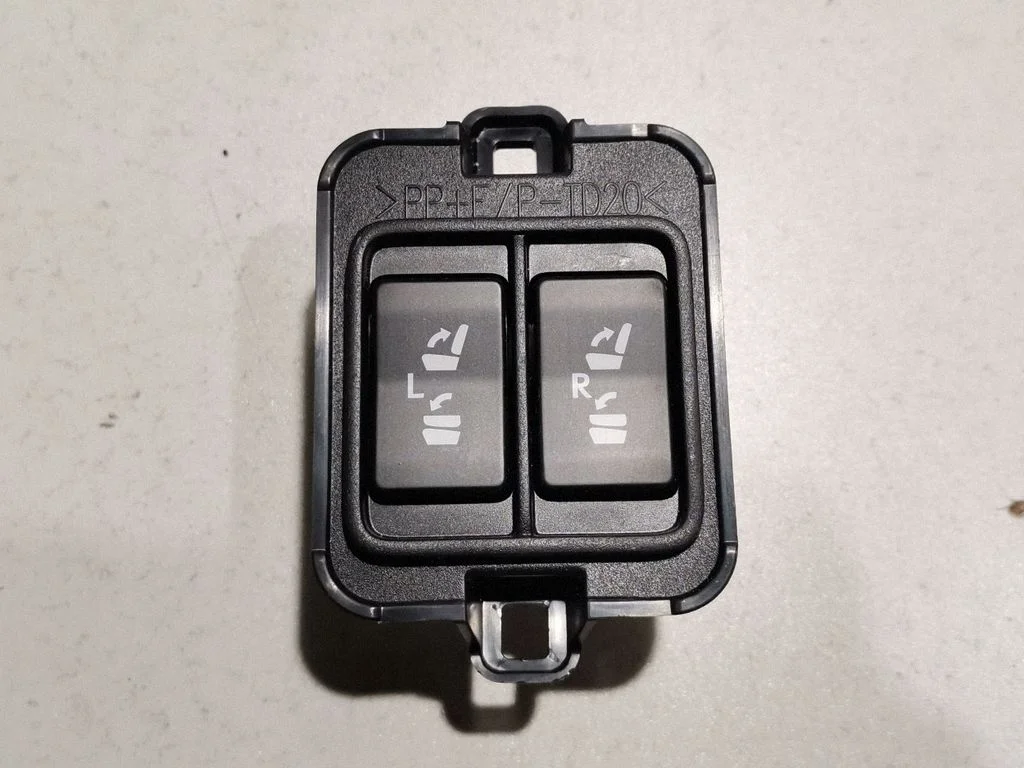 Seat control switch 18B189