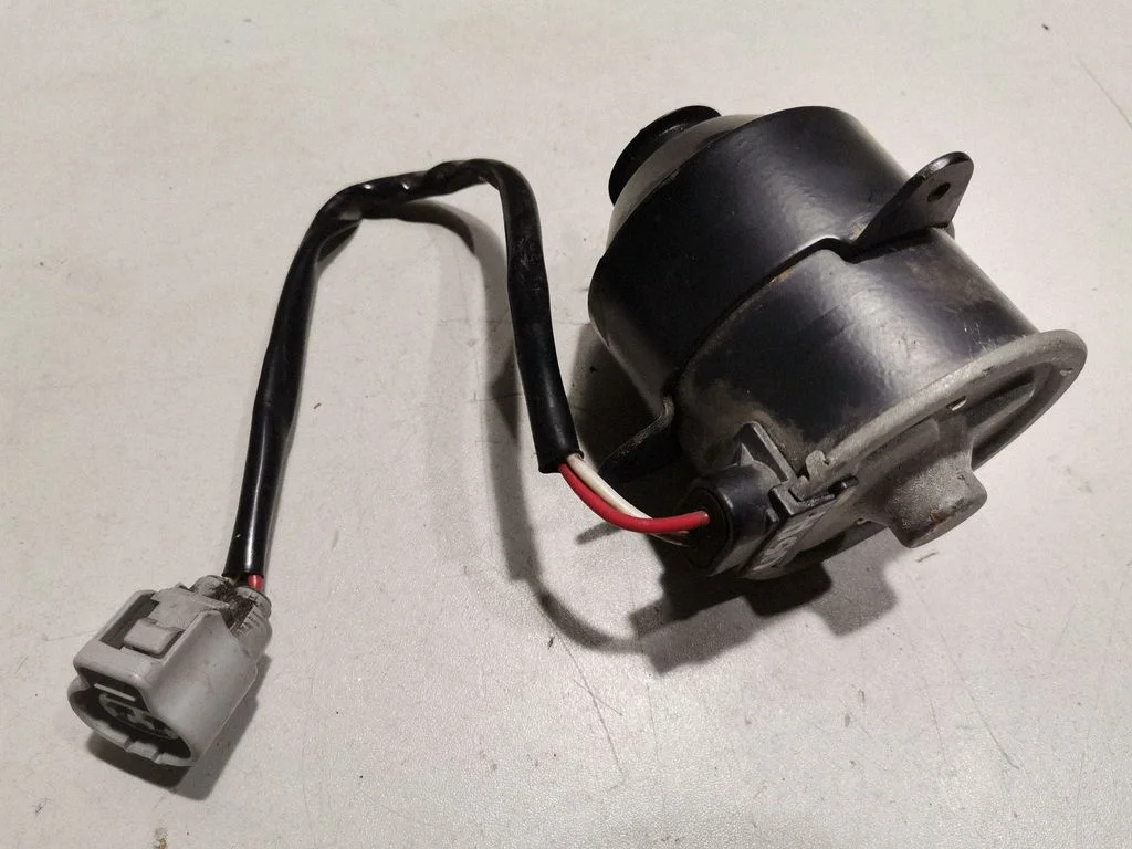 Coolant fan relay 163630A130