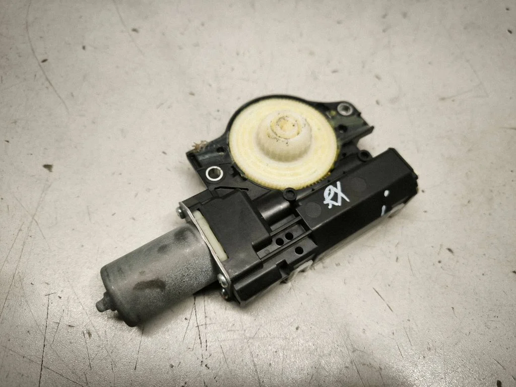 Sunroof motor/actuator – Lexus RX 450H (2016-)