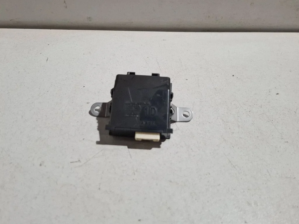 Door central lock control unit/module 8597076030