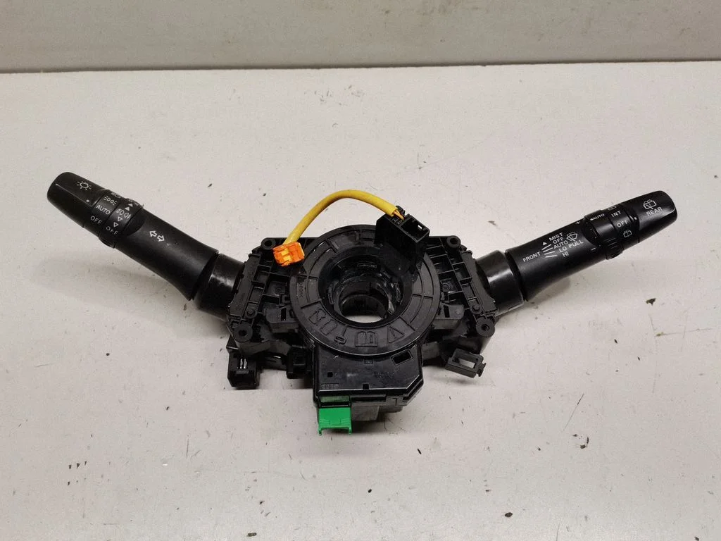 Wiper turn signal indicator stalk/switch 8617A012