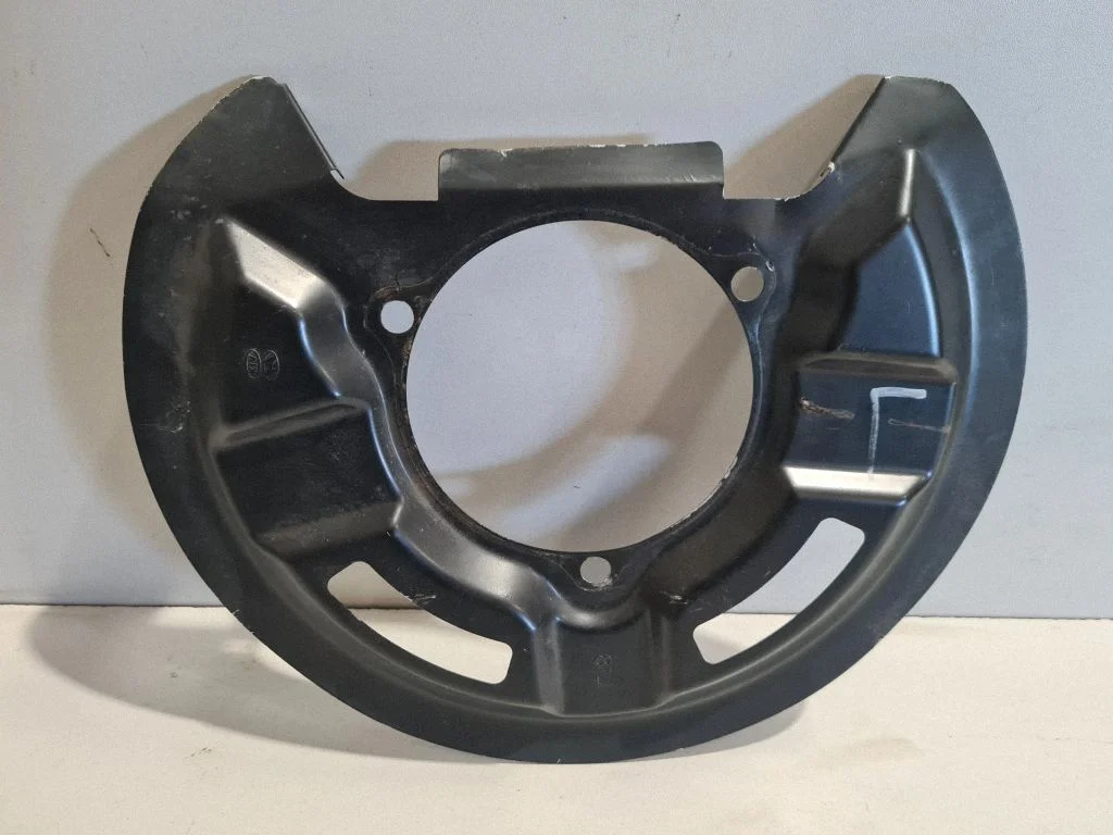 Rear brake disc plate dust cover 52705G100