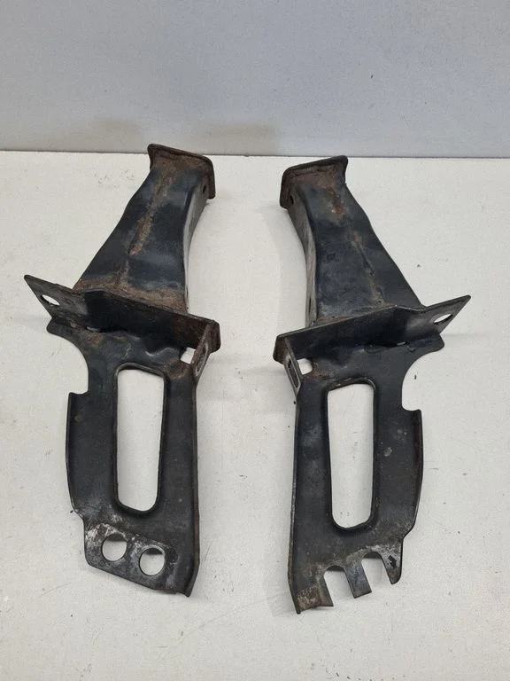 Radiator support slam panel bracket