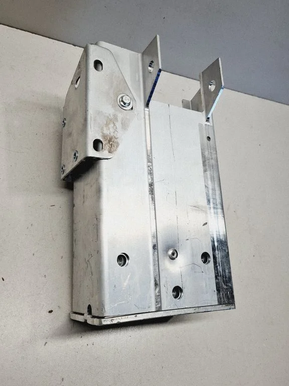Radiator support slam panel bracket 32216625