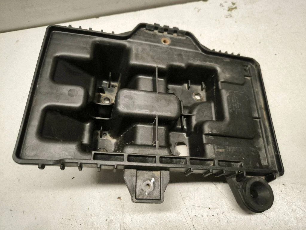 Battery tray 37150D3500