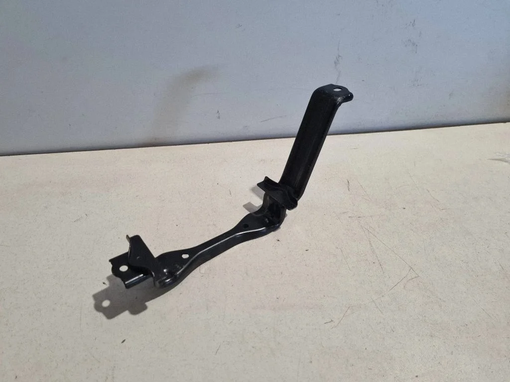 Battery bracket – Lexus UX (2018-)