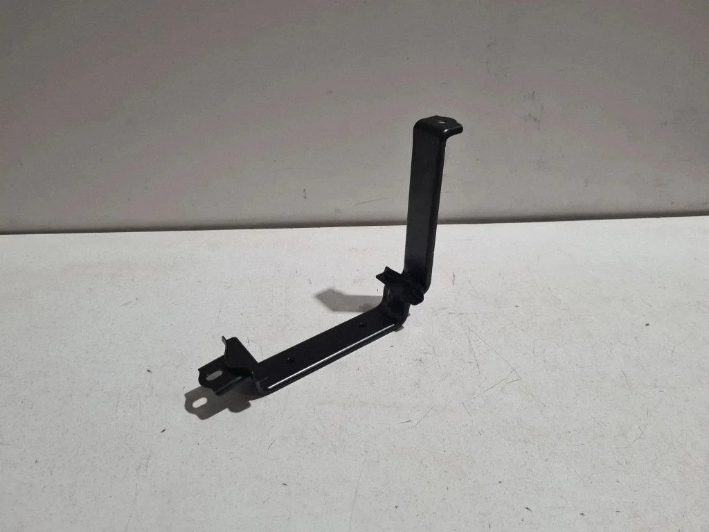 Battery bracket