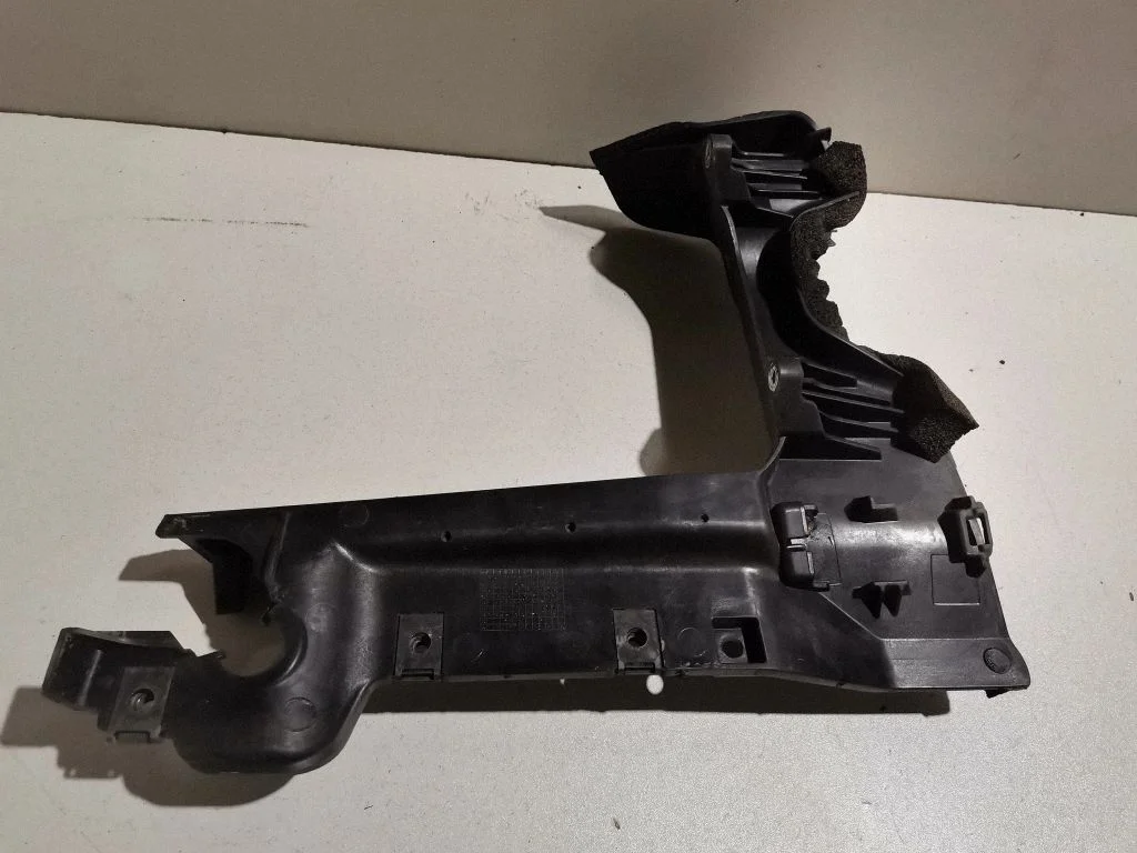 Battery tray 6G9N10724