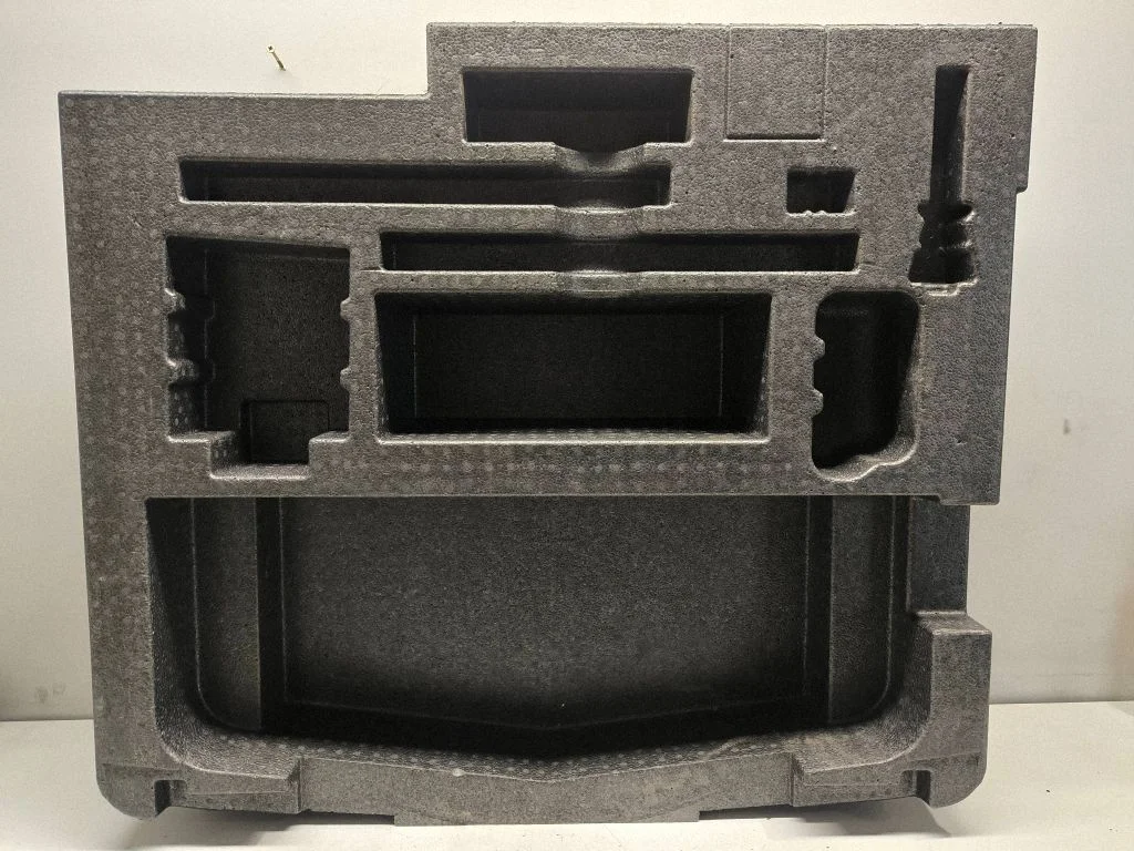 Glove box in trunk GJ32190381AA