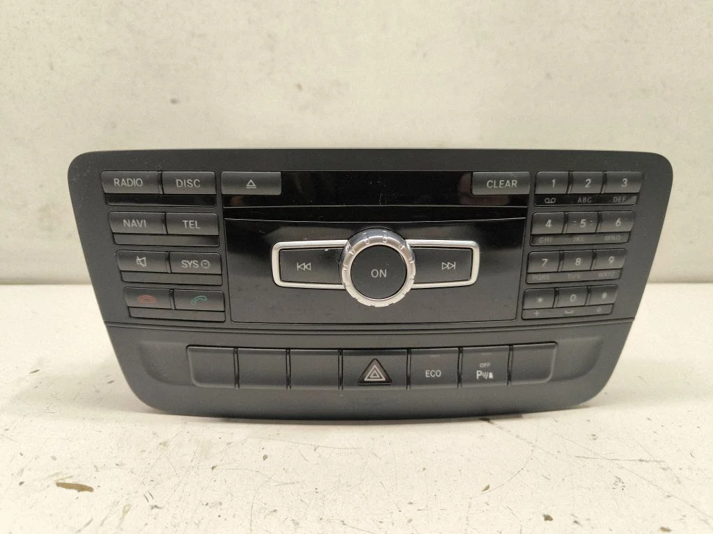 Radio/CD/DVD atskaņotājs/navigācija A2469000312