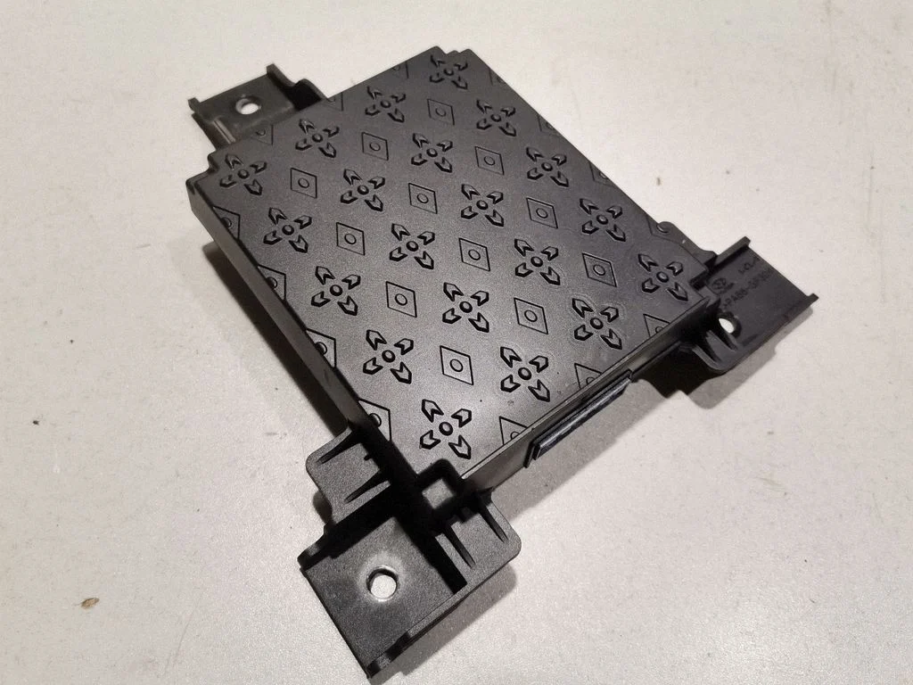 Aerial antenna amplifier – KIA EV6 (2021-)