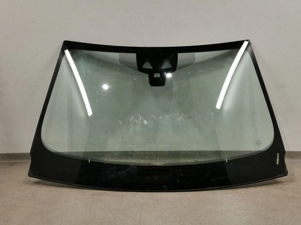 Front windscreen/windshield window – Jaguar XE (2015-)