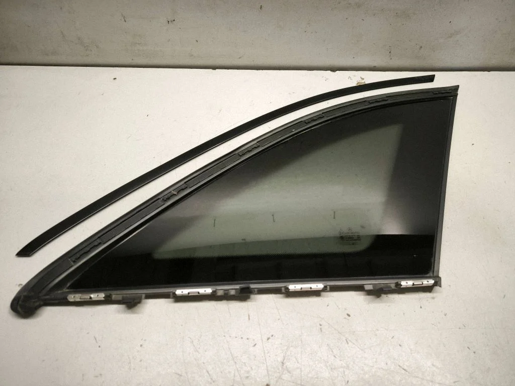 Tagumine kere külgklaas A2536706800
