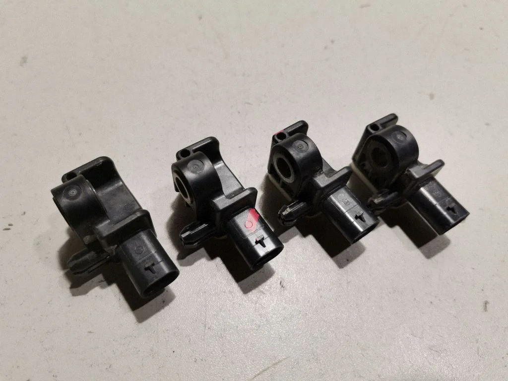 Airbag deployment crash/impact sensor – Jeep Grand Cherokee (2010-2021)