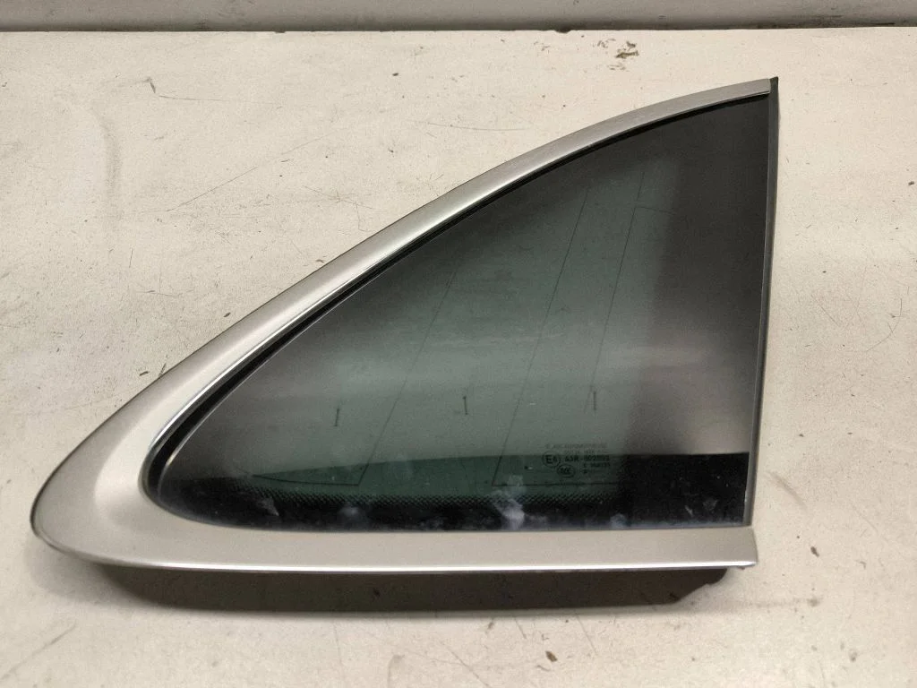 Rear side window – Porsche Macan (95B) (2019-)
