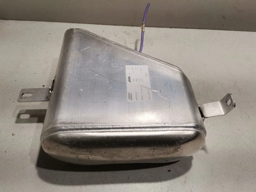 Vakuuma gaisa tvertne 4M0616203F