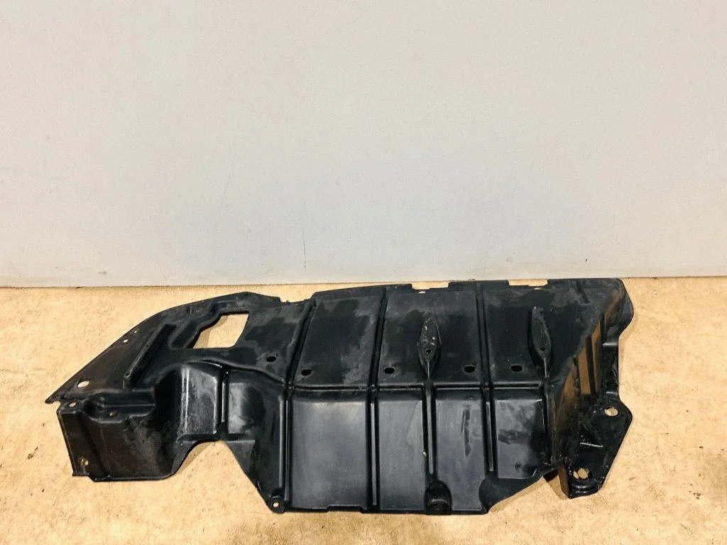Rear bumper underbody cover/under tray 5872448060