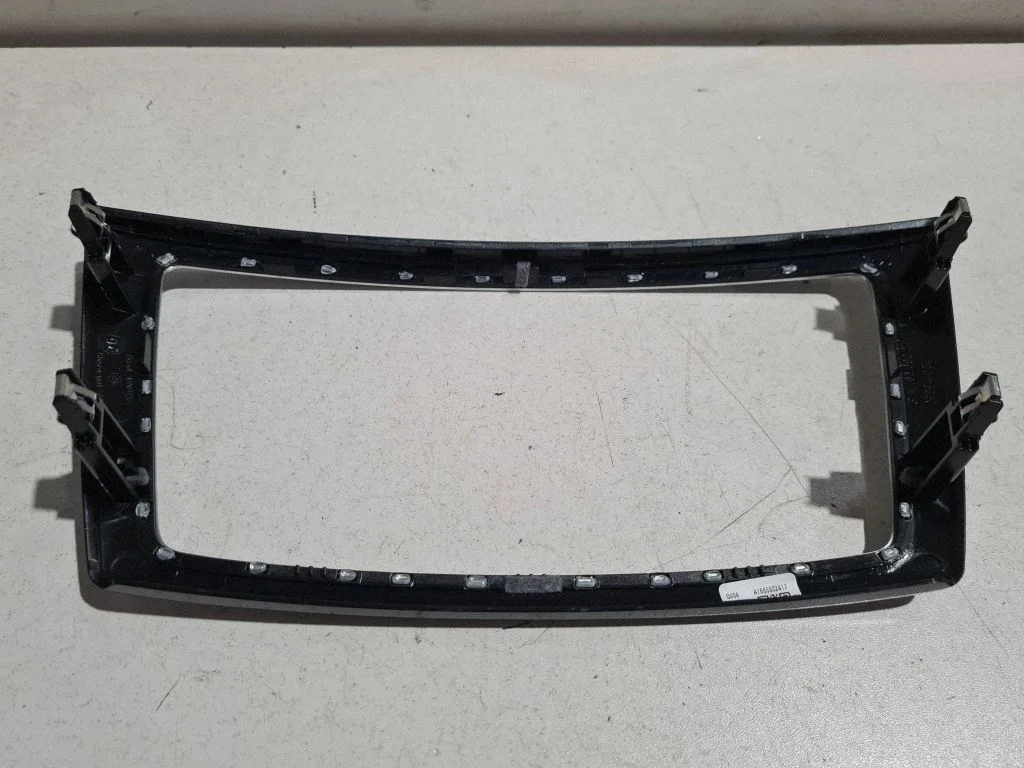 Radio/GPS head unit trim – Mercedes-Benz ML-Class W166 (2012-2017)