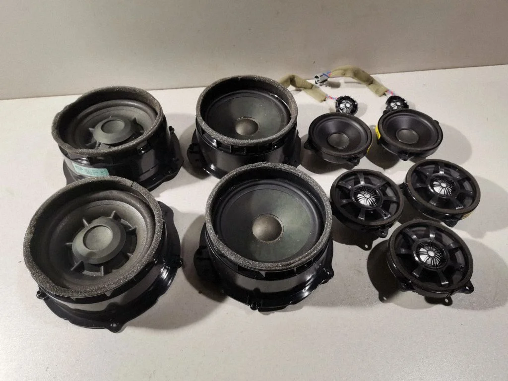 Front door high frequency speaker J8A218808