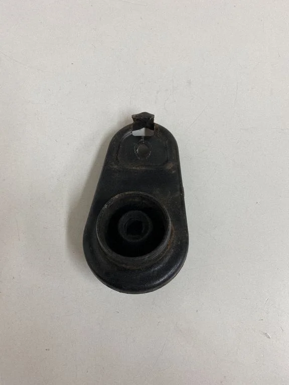 Muffler mount bracket/holder FR335A242