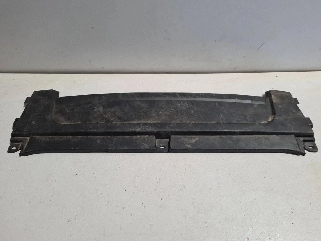 Radiator trim – Volvo XC90 (2014-)