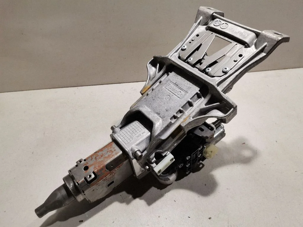 Steering wheel axle set G2GC3N691AA