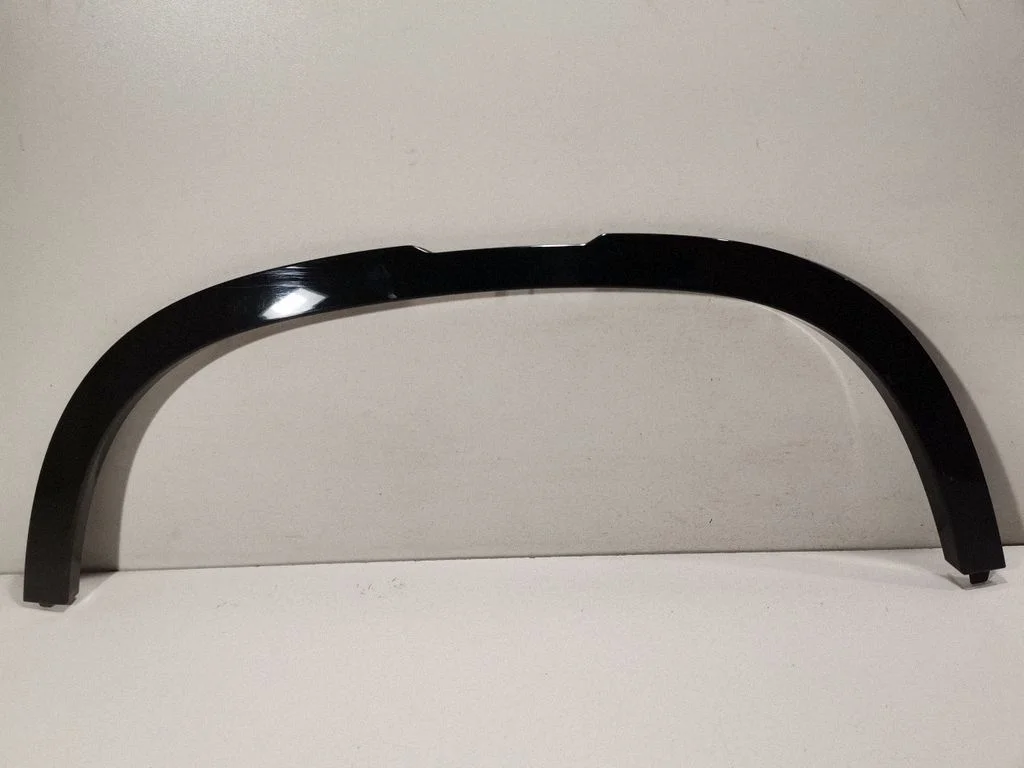 Fender trim (molding) L8B216A075BX