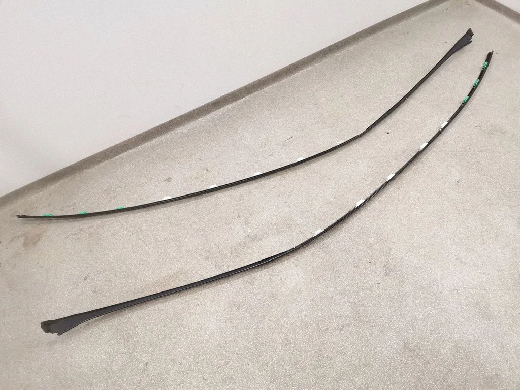 Roof trim bar molding cover A2056900282
