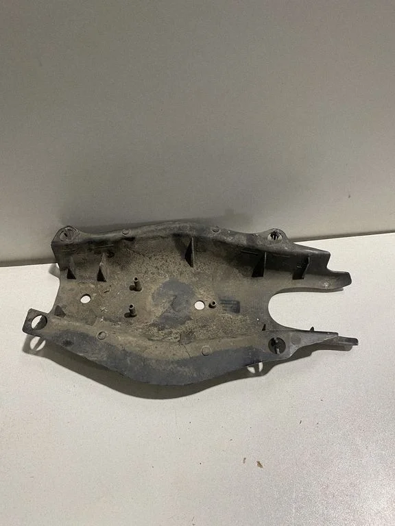 Other rear suspension part – Mercedes-Benz C-Class W205 (2014-2021)