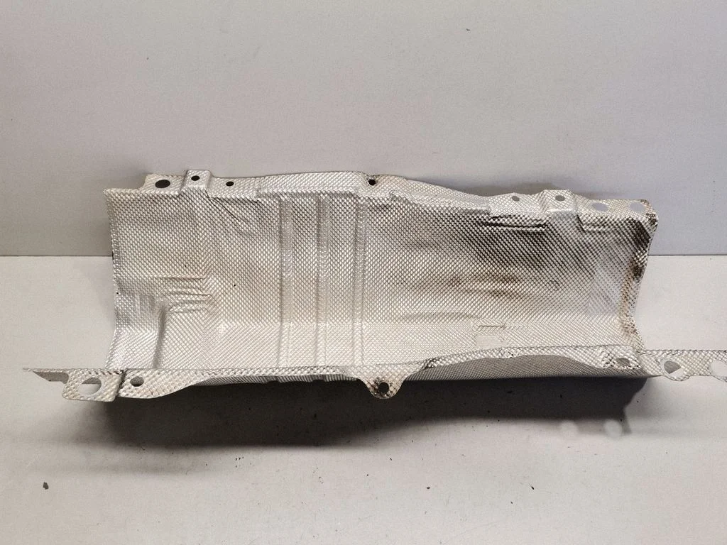 Exhaust heat shield 8G9NU114B04AB