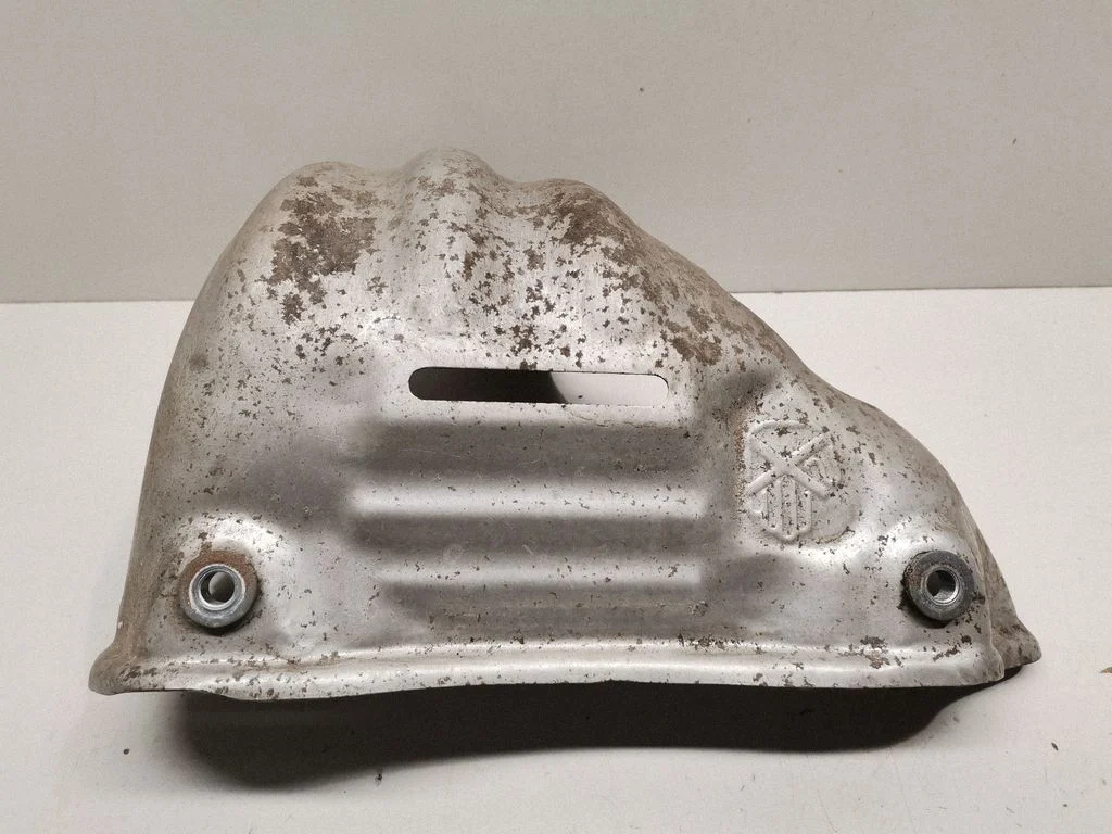 Exhaust heat shield – front