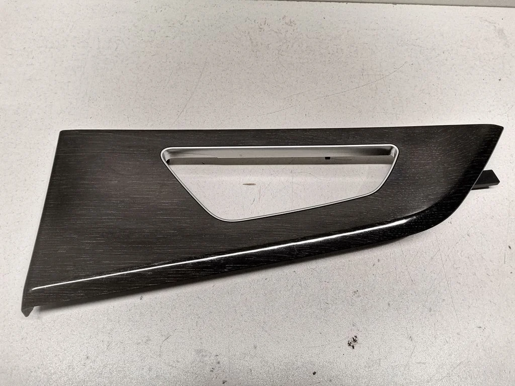 Rear door card trim – Audi RS Q8 (2019-)