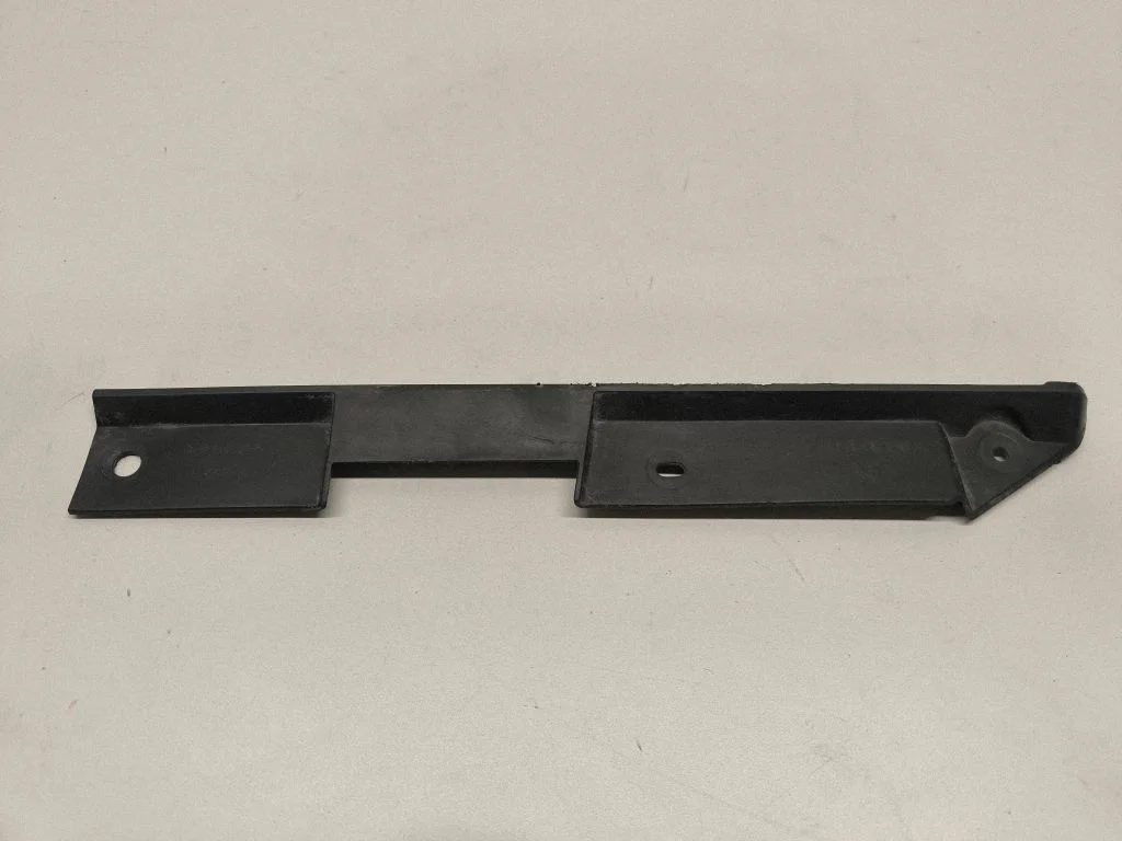 Fender end trim 538510E130