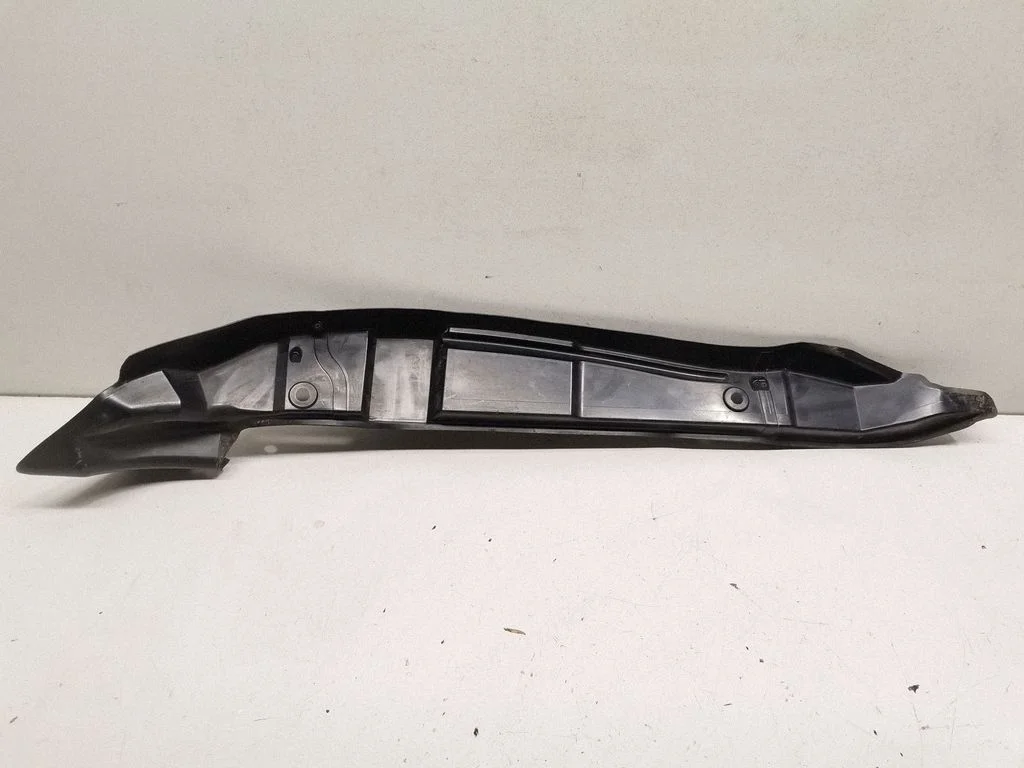 Fender end trim 8R0821112C