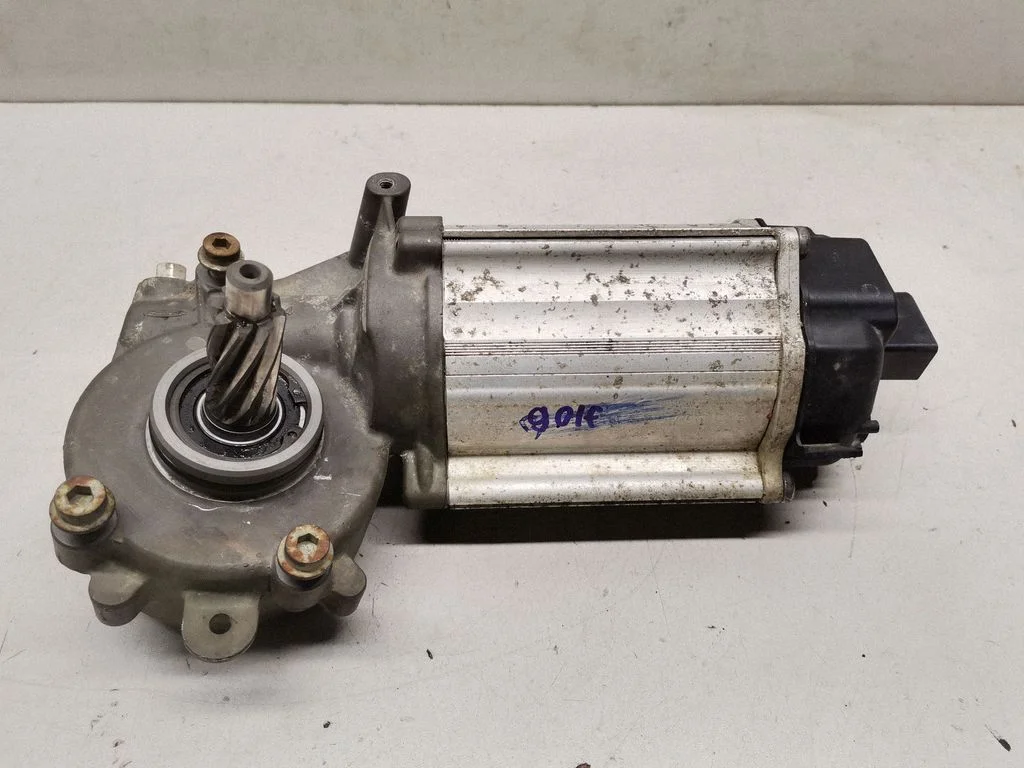 Roolivõimendi pump (elektriline) 1K0909144J