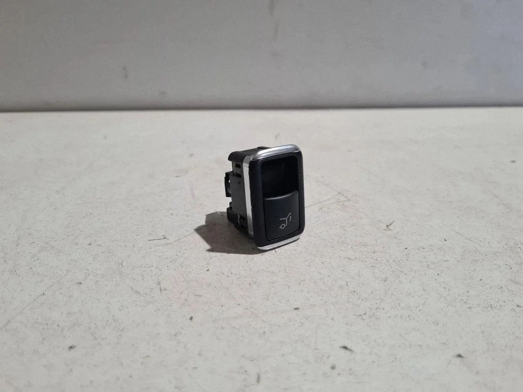 Tailgate opening switch – Mercedes-Benz ML-Class W166 (2012-2017)