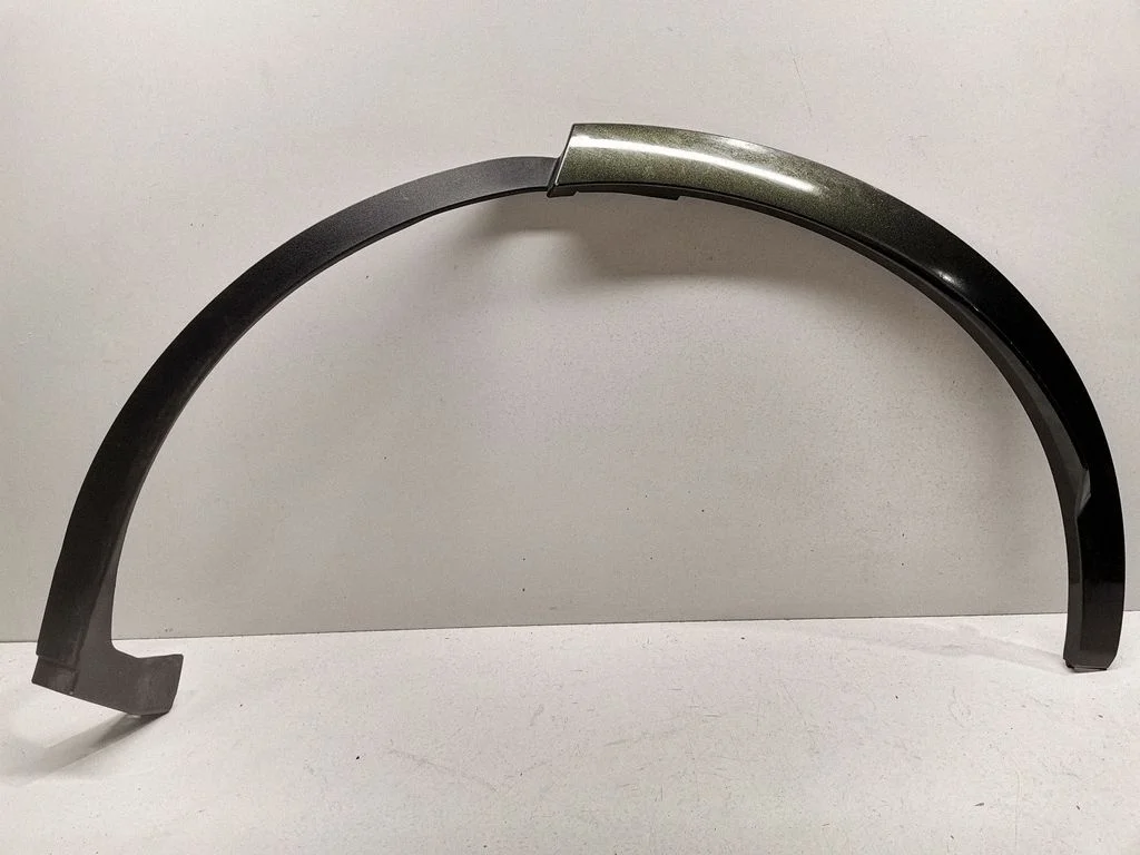 Rear fender molding trim 7560648050