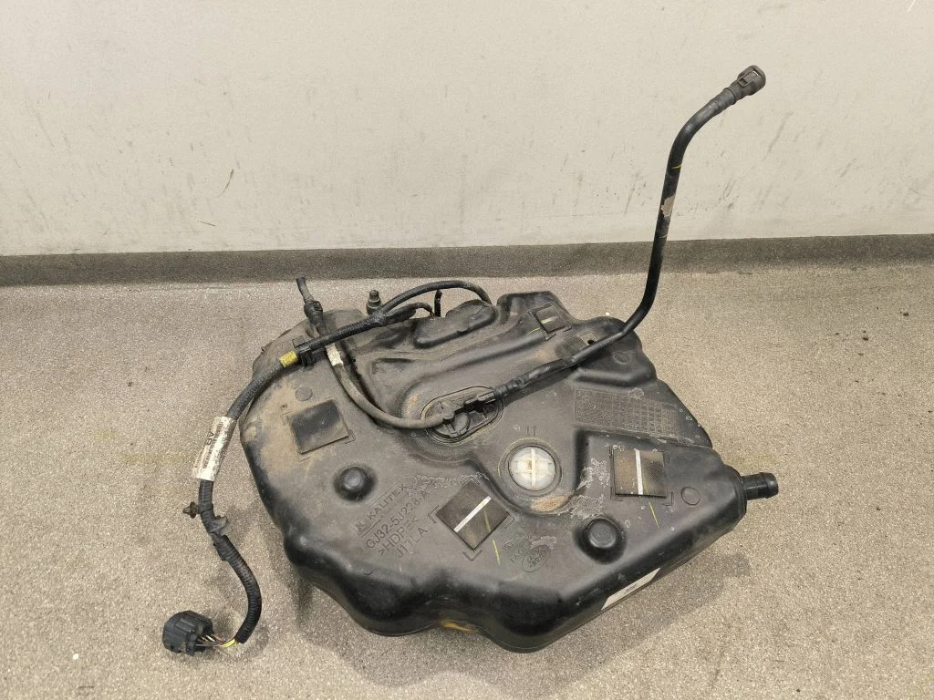 AdBlue liquid reservoir GJ325J228A