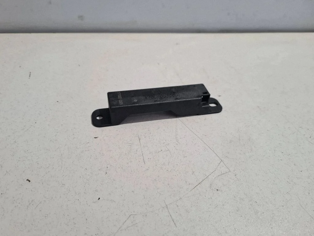 Keyless (KESSY) go control unit/module – Mercedes-Benz ML-Class W166 (2012-2017)