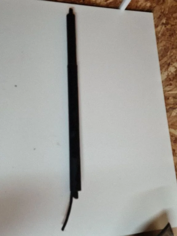 Pakiruumi luugi amortisaator 6701065110